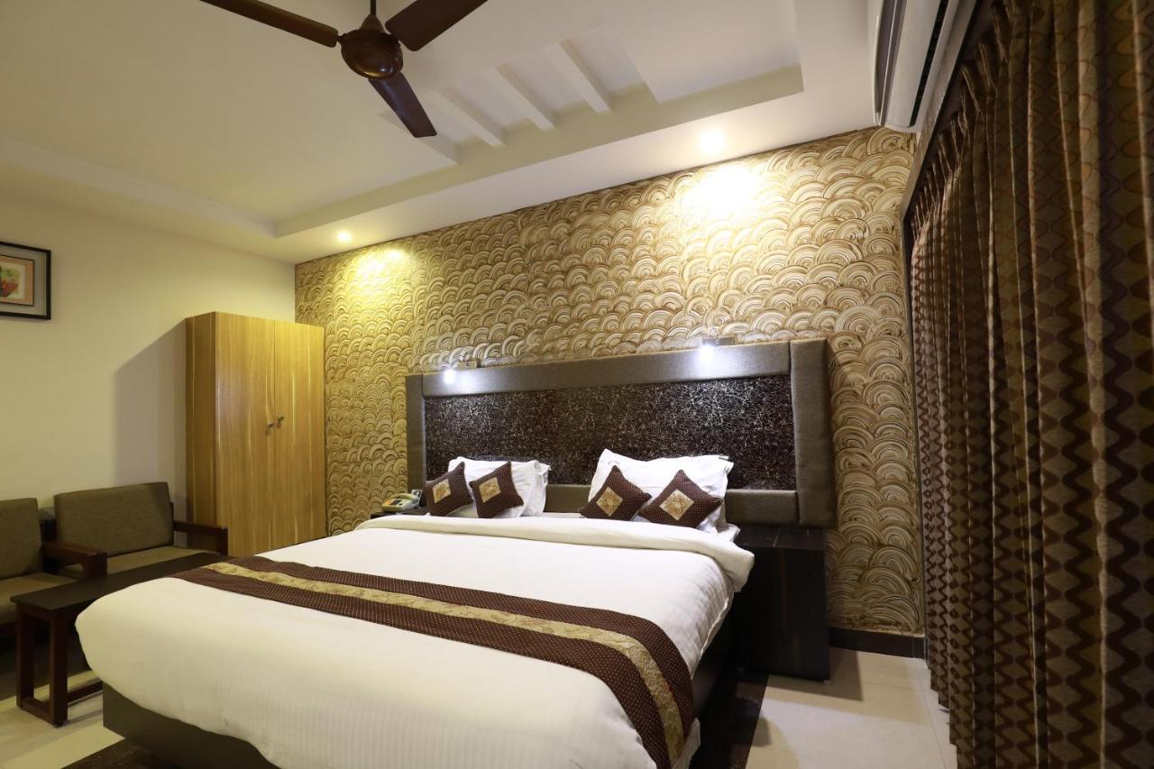 Hotel Mayas Tiruchirappalli Екстериор снимка