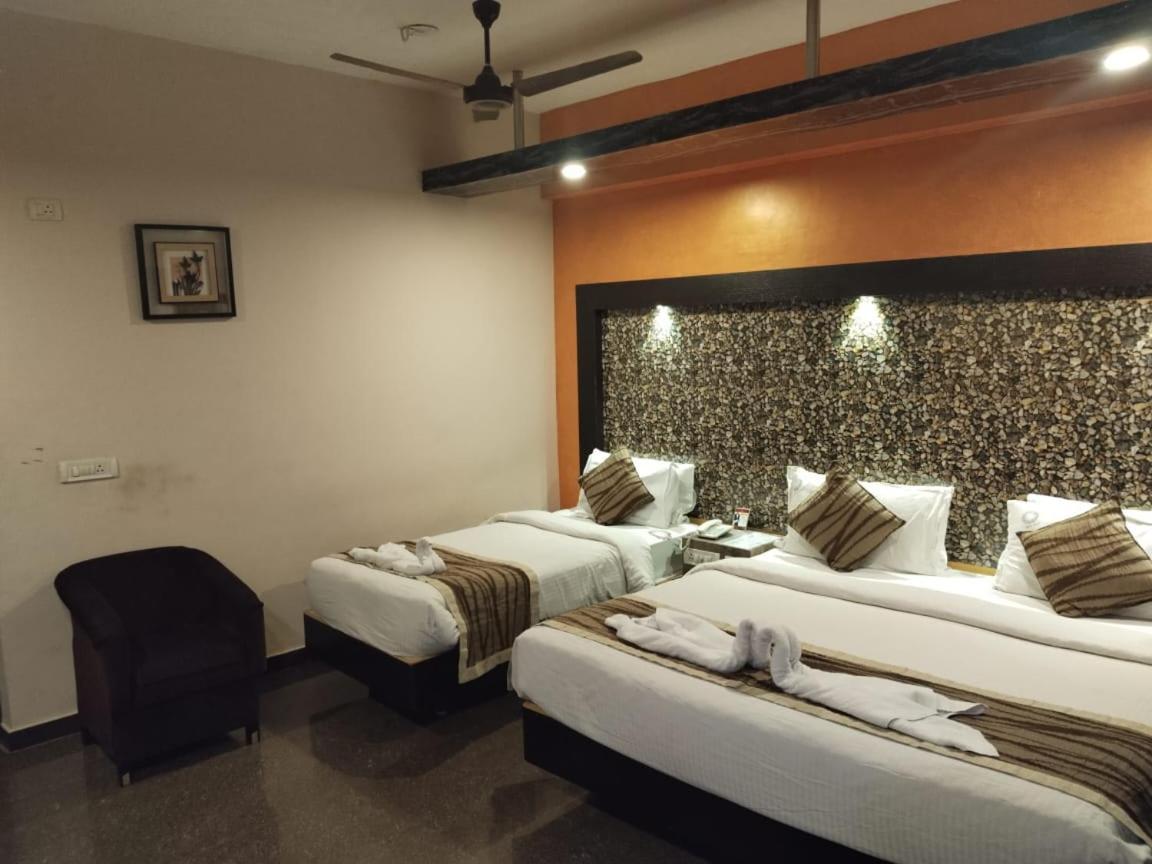 Hotel Mayas Tiruchirappalli Екстериор снимка