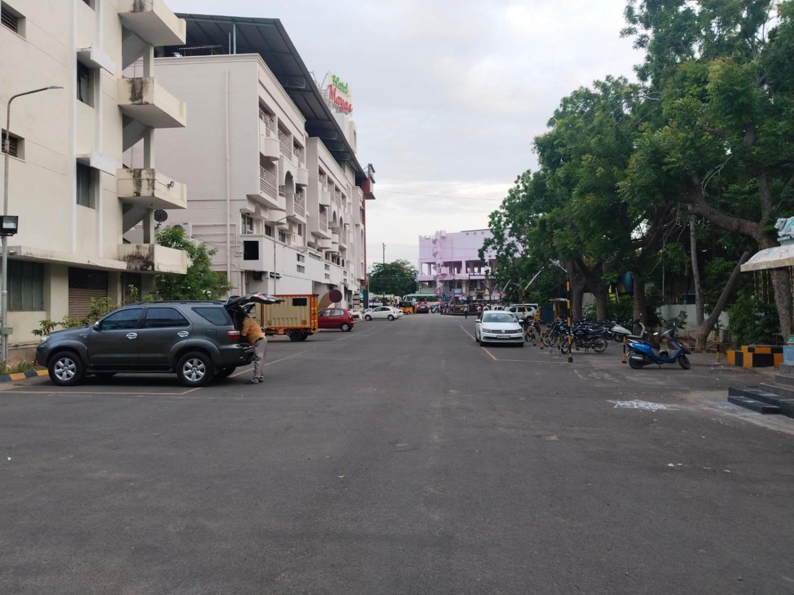 Hotel Mayas Tiruchirappalli Екстериор снимка
